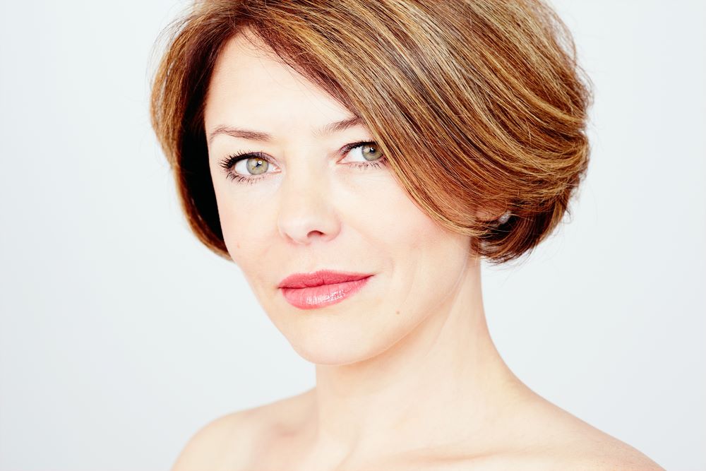 15 Best Short Hairstyles For Women Over 50