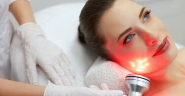 Ways Red Light Therapy Can Improve Your Skin