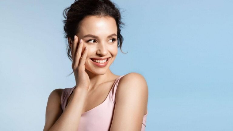 Here’s How to Have A Healthy and Glamourous Skin