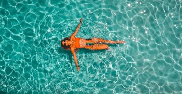 Top 8 Water Safety Tips Every Woman Should Know